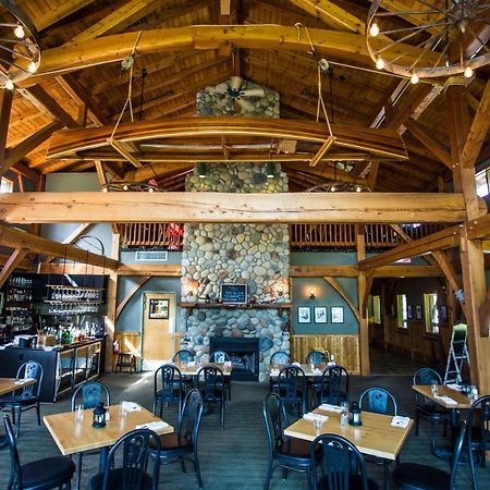 Heather Mountain Lodge Rogers Pass エクステリア 写真