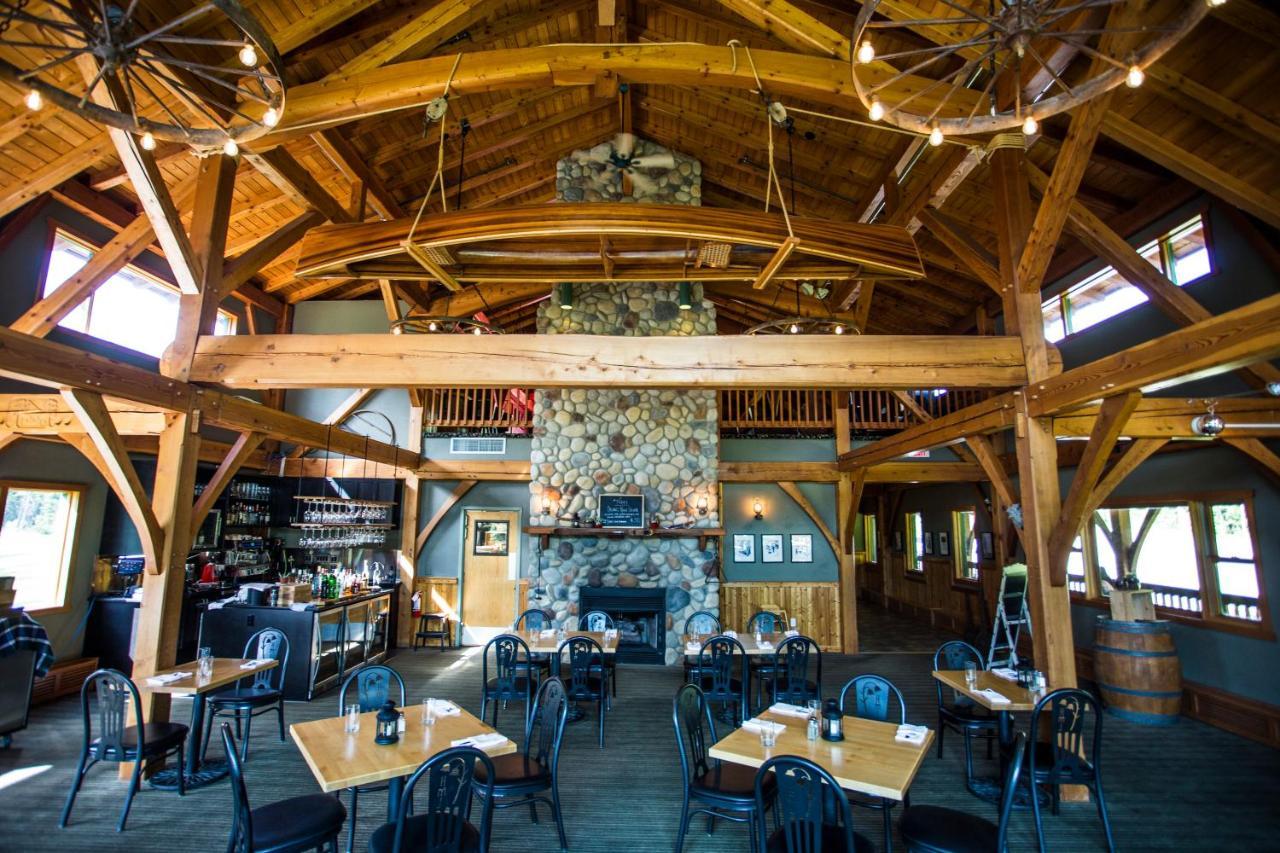 Heather Mountain Lodge Rogers Pass エクステリア 写真