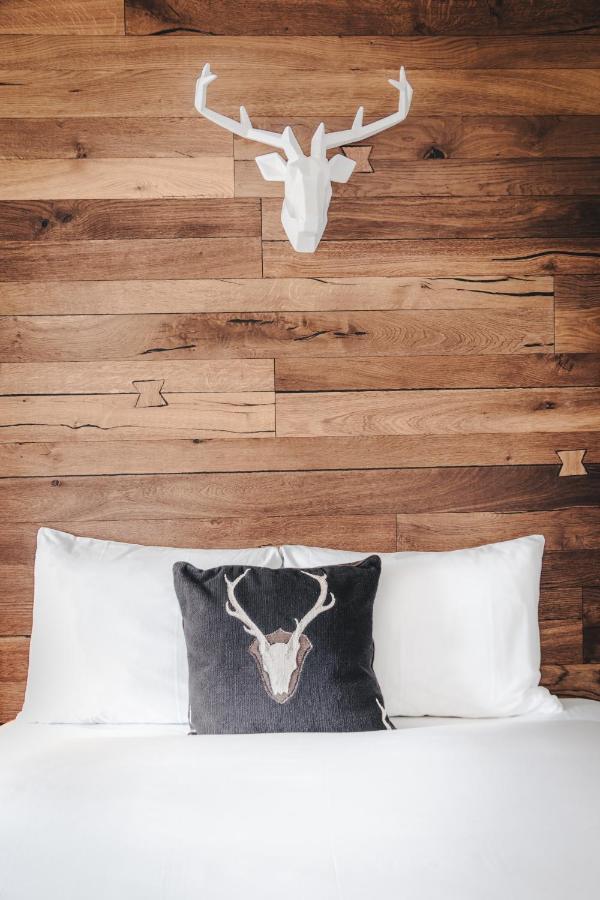Heather Mountain Lodge Rogers Pass エクステリア 写真