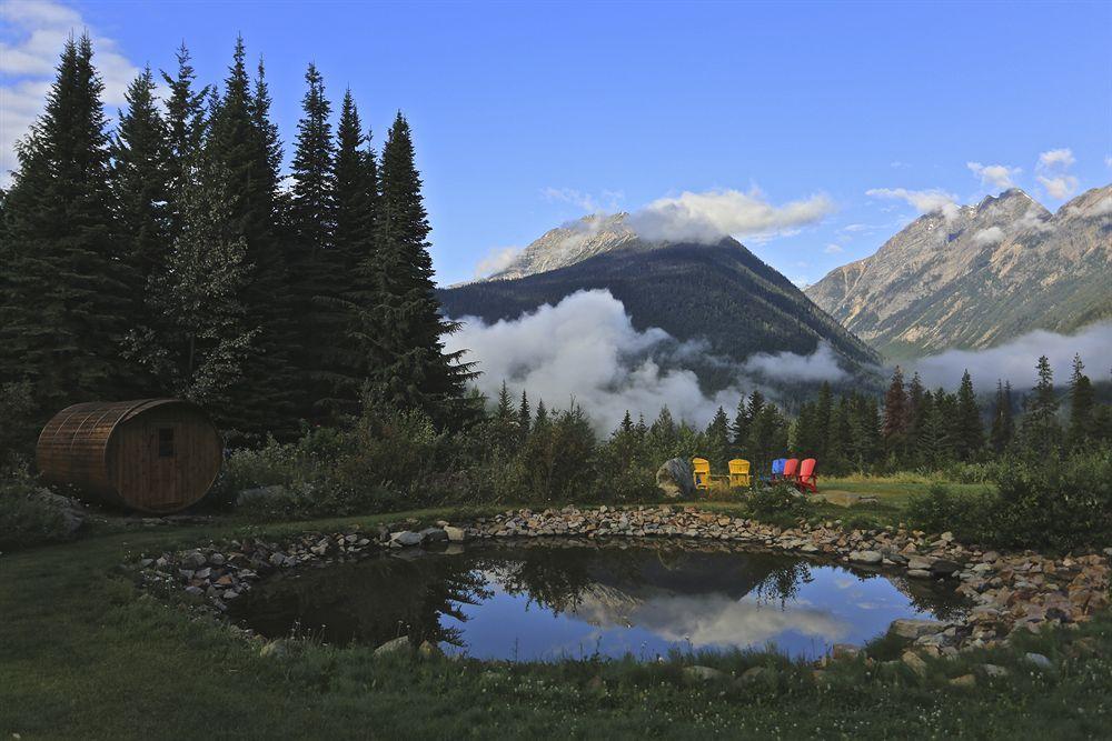 Heather Mountain Lodge Rogers Pass エクステリア 写真