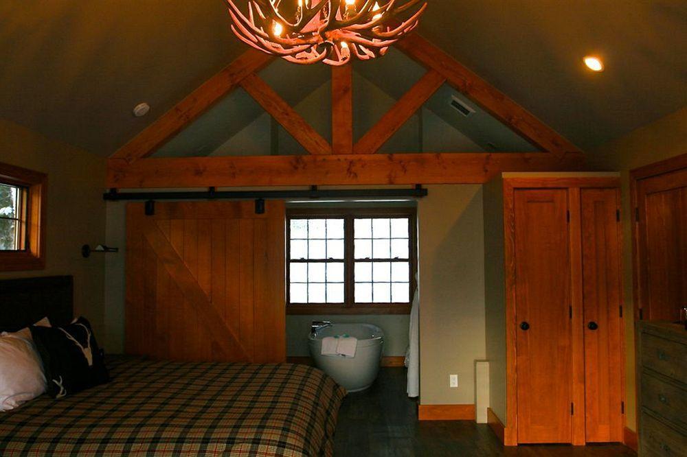 Heather Mountain Lodge Rogers Pass エクステリア 写真